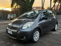 Usata Toyota Yaris 69 CV (50 kW) 2011 Grigio Utilitaria