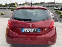 Usata Peugeot 208 Allure 92 CV (67 kW) 2014 Rosso Utilitaria