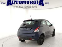 Usata Lancia Ypsilon Silver 69 CV (50 kW) 2021 Blu Utilitaria