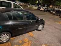 Usata Renault Clio II Dynamique 98 CV (72 kW) 2007 Nero Berlina