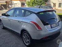 Usata Lancia Delta 120 CV (88 kW) 2010 Grigio Utilitaria