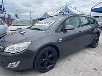 Usata Opel Astra 110 CV (80 kW) 2012 Nero Berlina