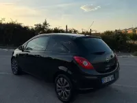 Usata Opel Corsa 85 CV (62 kW) 2010 Nero Utilitaria