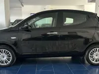 Usata Lancia Ypsilon Silver 69 CV (50 kW) 2023 Grigio Utilitaria