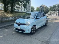 Usata Renault Twingo Intens 30 kW (42 CV) 2021 Bluazzurro Utilitaria