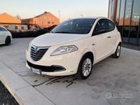 Usata Lancia Ypsilon Gold 69 CV (50 kW) 2013 Bianco Utilitaria