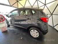 Usata Renault Captur Intens 90 CV (66 kW) 2016 Grigio SUV