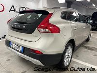 Usata Volvo V40 CC Business Edition 120 CV (88 kW) 2017 Beige Station wagon