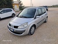 Usata Renault Scénic II 110 CV (80 kW) 2007 Monovolume