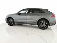 Usata Audi Q8 Sport 231 CV (169 kW) 2021 Grigio daytona perla SUV