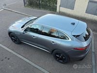 Usata Jaguar F-Pace R-Dynamic 204 CV (150 kW) 2021 Eiger grey SUV