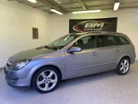 Usata Opel Astra Cosmo 105 CV (77 kW) 2007 Grigio Station wagon
