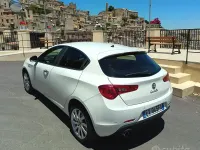 Usata Alfa Romeo Giulietta Distinctive 105 CV (77 kW) 2014 Bianco Utilitaria