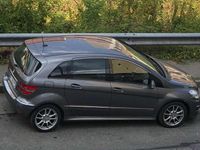 Käytetty Mercedes B180 116 HP (85 kW) 2009 Harmaa Tila-auto