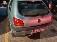 Usata Ford Fiesta 49 CV (36 kW) 1999 Verde Utilitaria