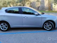 Usata Alfa Romeo Giulietta Distinctive 105 CV (77 kW) 2011 Grigio Utilitaria