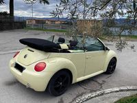 Usata VW New Beetle Cabriolet 102 CV (75 kW) 2004 Giallo Cabrio