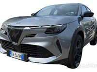 Käytetty Alfa Romeo Junior 136 HP (100 kW) 2024 Harmaa Katumaasturi