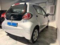 Usata Toyota Aygo 72 CV (52 kW) 2012 Grigio Utilitaria