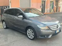 Usata Mercedes B180 Executive 109 CV (80 kW) 2013 Grigio Monovolume