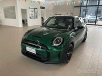 Usata Mini Cooper SE 74 kW (101 CV) 2022 British racing green iv Utilitaria