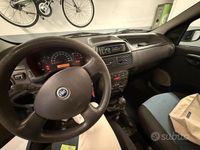 Usata Fiat Punto 60 CV (44 kW) 2006 Utilitaria
