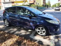 Usata Ford Fiesta Titanium 68 CV (50 kW) 2010 Blu/azzurro Berlina