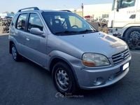 Usata Suzuki Ignis GL 83 CV (61 kW) 2002 Argento Utilitaria
