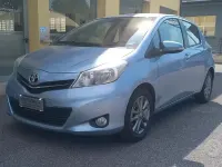 Usata Toyota Yaris Active 69 CV (50 kW) 2014 Blu Utilitaria