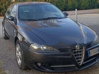 Usata Alfa Romeo 147 120 CV (88 kW) 2006 Nero Utilitaria