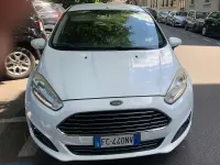Usata Ford Fiesta 92 CV (67 kW) 2016 Bianco Utilitaria