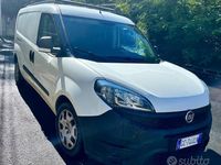 Usata Fiat Doblò 105 CV (77 kW) 2021 Bianco Monovolume