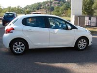 Usata Peugeot 208 Active 102 CV (75 kW) 2018 Bianco Utilitaria