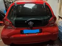 Usata Toyota Aygo 67 CV (49 kW) 2008 Rosso Utilitaria