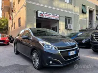 Usata Peugeot 208 Active 75 CV (55 kW) 2017 Gray Utilitaria