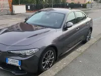 Usata Alfa Romeo Giulia Business 179 CV (131 kW) 2017 Grigio Berlina