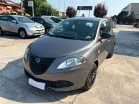 Usata Lancia Ypsilon 69 CV (50 kW) 2015 Grigio scuro Utilitaria