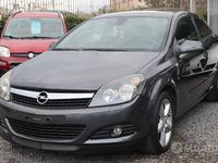 Usata Opel Astra GTC Cosmo 110 CV (80 kW) 2010 Grigio Berlina
