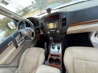 Usata Mitsubishi Pajero Instyle 200 CV (147 kW) 2014 Bianco SUV