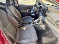 Usata Toyota Yaris 72 CV (52 kW) 2021 Rosso Utilitaria