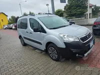 Usata Peugeot Partner Tepee 99 CV (72 kW) 2018 Grigio Monovolume