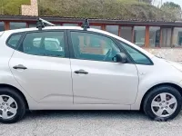 Usata Kia Venga LX 77 CV (56 kW) 2011 Marrone Utilitaria