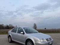 Usata VW Bora 105 CV (77 kW) 2001 Grigio Berlina