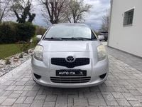 Usata Toyota Yaris Sol 69 CV (50 kW) 2007 Grigio Utilitaria