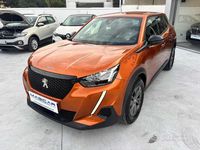 Usata Peugeot 2008 Active 131 CV (96 kW) 2023 Arancione SUV