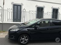 Usata Ford Fiesta 90 CV (66 kW) 2013 Nero Utilitaria