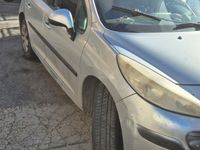 Begagnad Peugeot 207 88 HK (64 kW) 2007 Grå Halvkombi