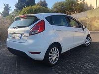 Usata Ford Fiesta 75 CV (55 kW) 2016 Bianco Berlina