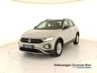 Usata VW T-Roc Life 110 CV (80 kW) 2023 Grigio SUV