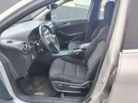 Usata Mercedes B180 Executive 109 CV (80 kW) 2013 Grigio chiaro Utilitaria